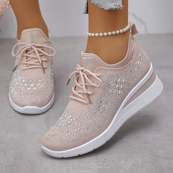 Kaylee - Elegant Supportive Walking Sneakers