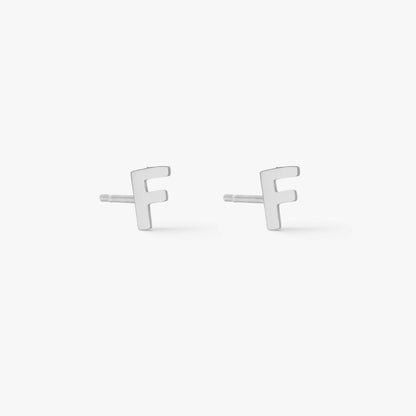 Classic Bogstav Stud Øreringe Sølvfarvet