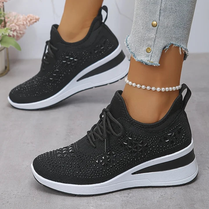 Kaylee - Elegant Supportive Walking Sneakers