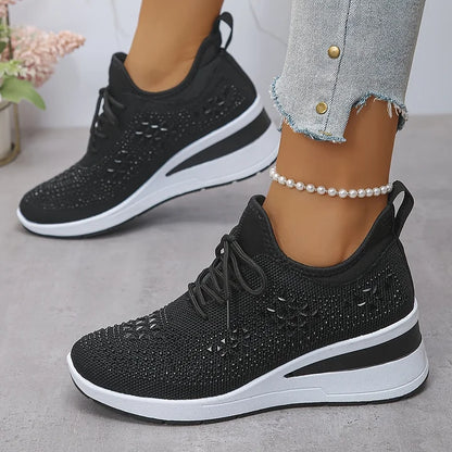 Kaylee - Elegant Supportive Walking Sneakers