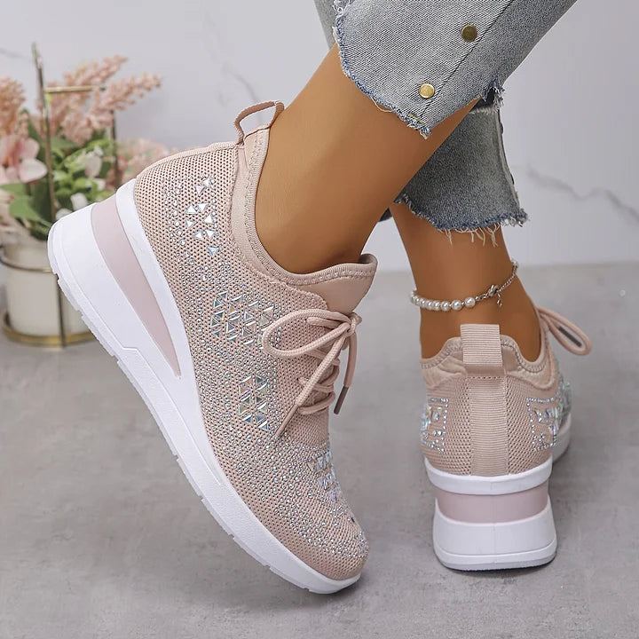 Kaylee - Elegant Supportive Walking Sneakers