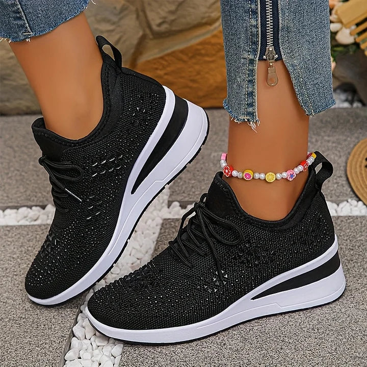 Kaylee - Elegant Supportive Walking Sneakers