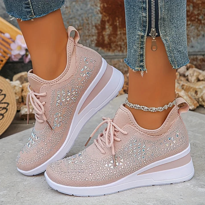 Kaylee - Elegant Supportive Walking Sneakers