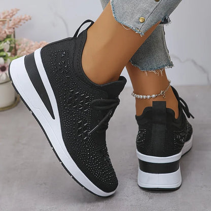 Kaylee - Elegant Supportive Walking Sneakers