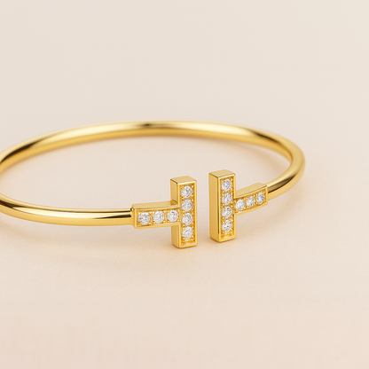 TESS "T" Armband