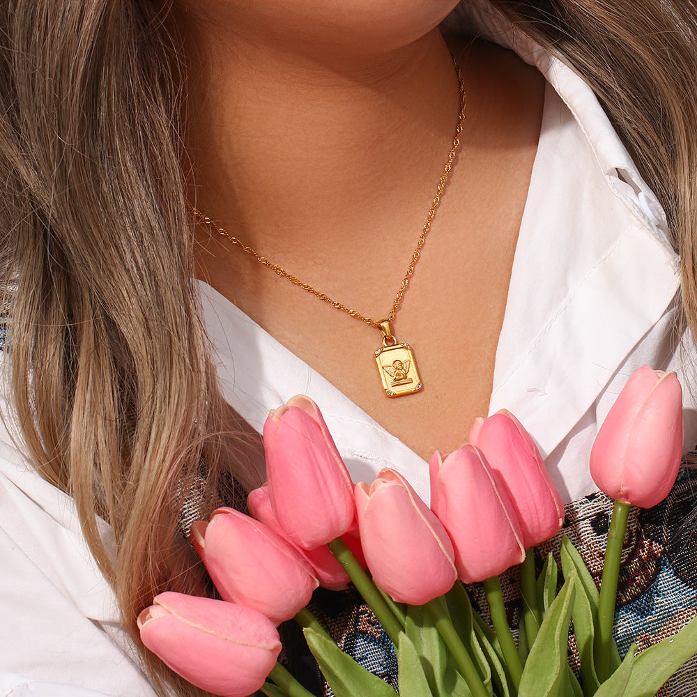 Nomi Gouden Ketting