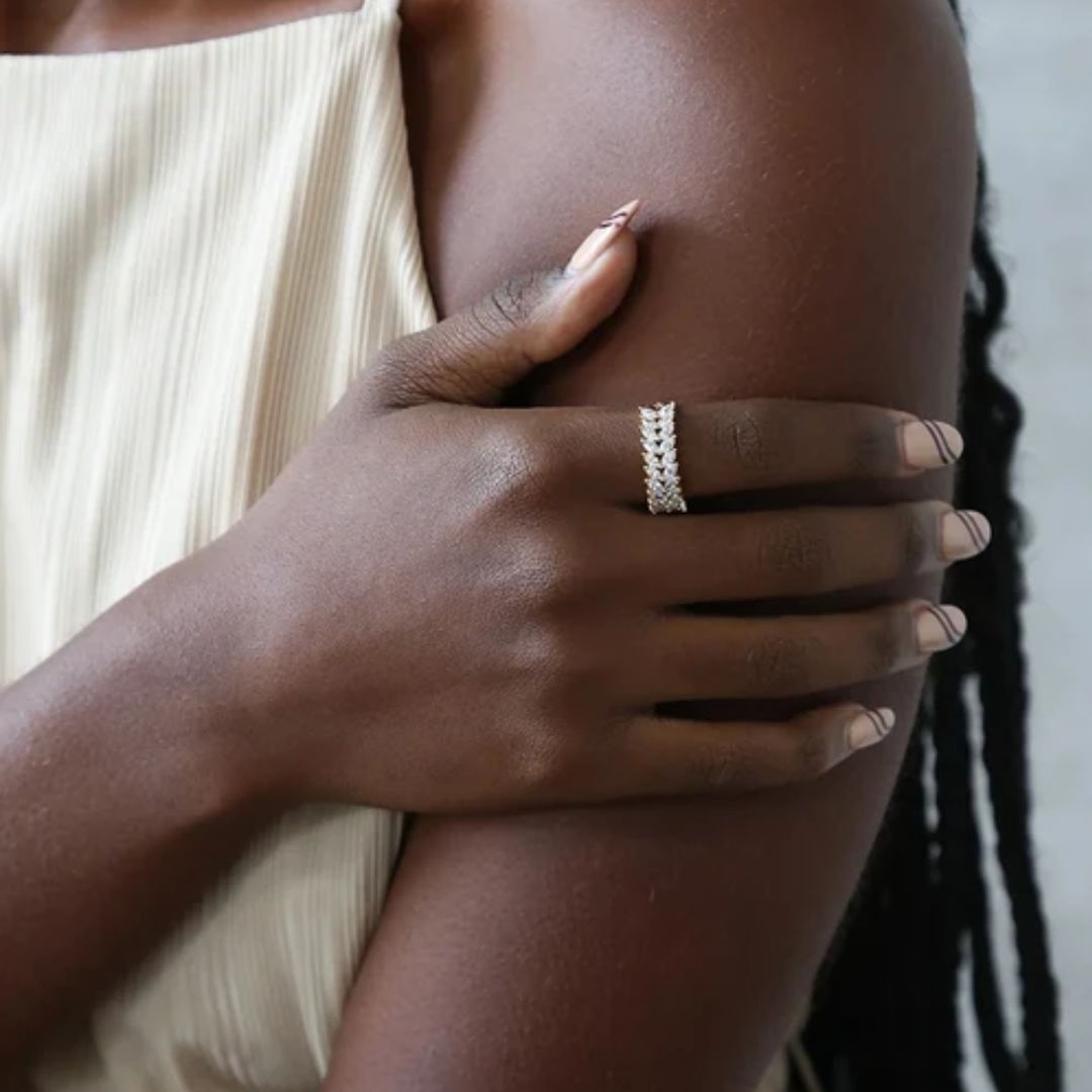 Ameriel gepatroneerde ring