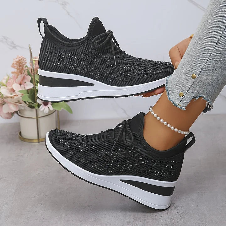 Kaylee - Elegant Supportive Walking Sneakers