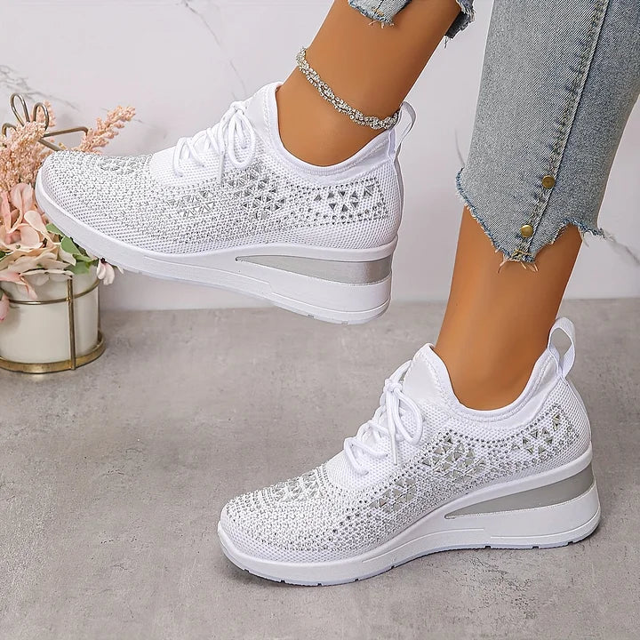 Kaylee - Elegant Supportive Walking Sneakers