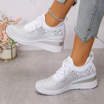 Kaylee - Elegant Supportive Walking Sneakers